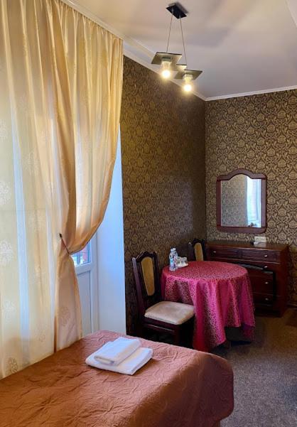 Golden Lion Hotel Boryspilʼ Екстериор снимка