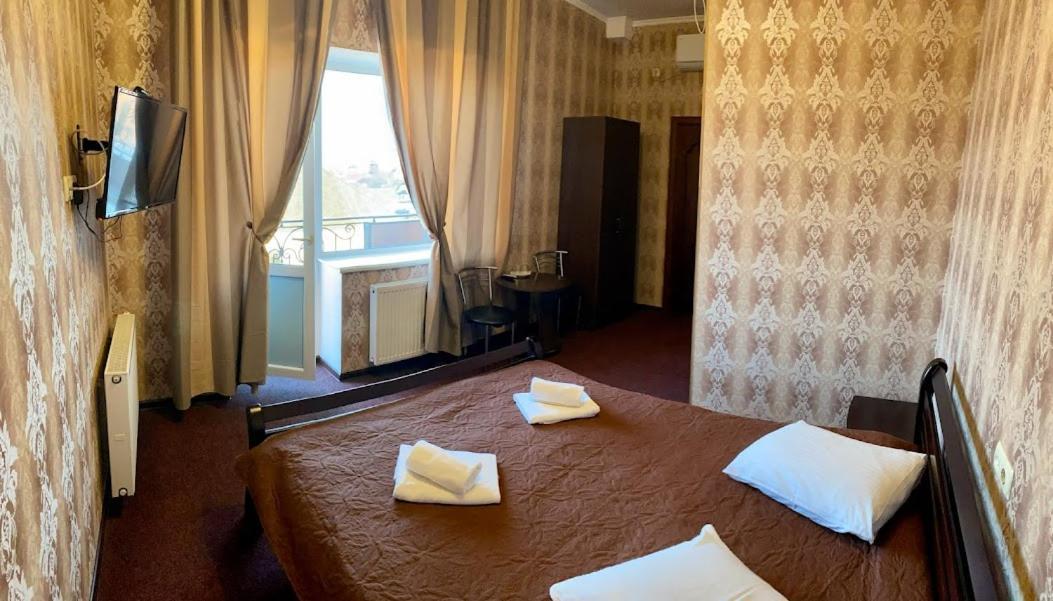 Golden Lion Hotel Boryspilʼ Екстериор снимка
