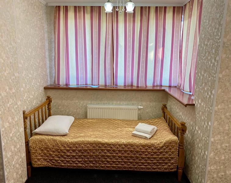Golden Lion Hotel Boryspilʼ Екстериор снимка